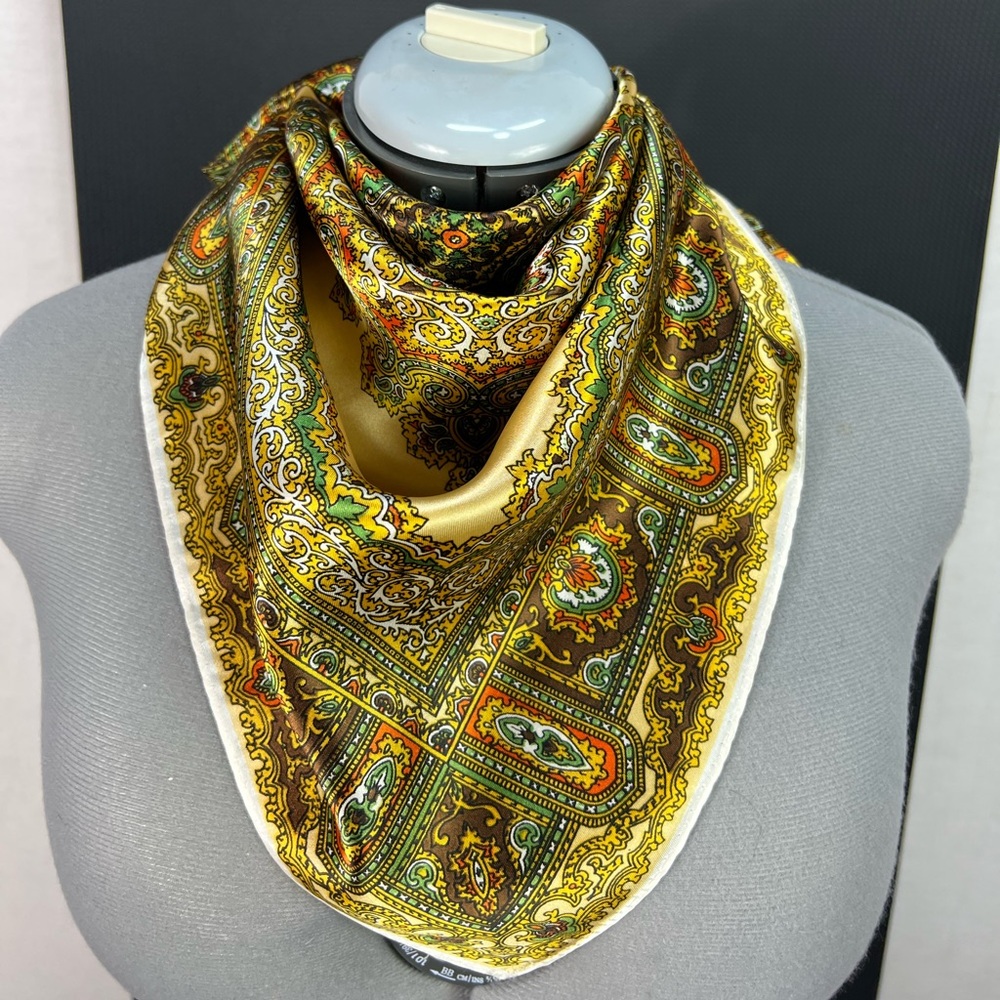 Art to wear Scarf Hair Bandana Paisley Made in Japan